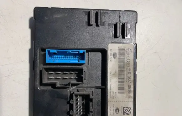 Audi A6 S6 C6 4F Comfort/convenience module 4F0907289G