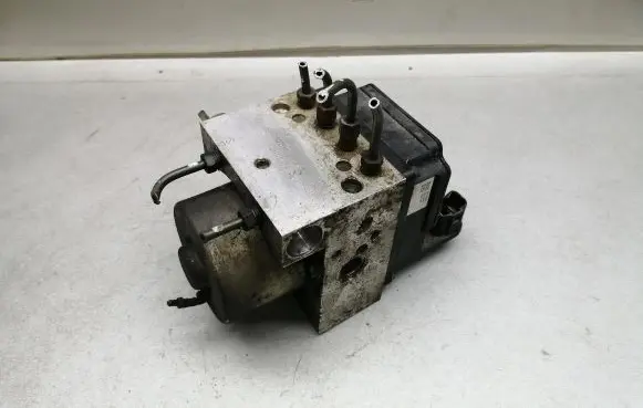 Nissan X-Trail T30 ABS Pump 47600AR005