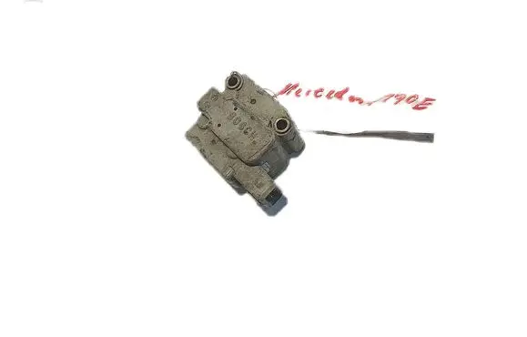 Mercedes-Benz 190 W201 Fuel pressure regulator 2437020005