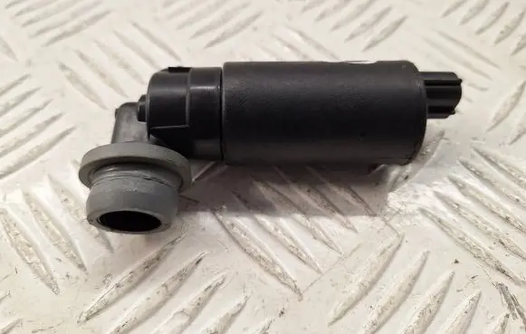 Toyota Avensis T250 Windscreen/windshield washer pump 8533005031 8533005030