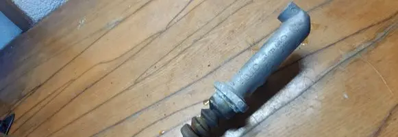 Audi A6 S6 C4 4A Clutch master cylinder 4a1721401
