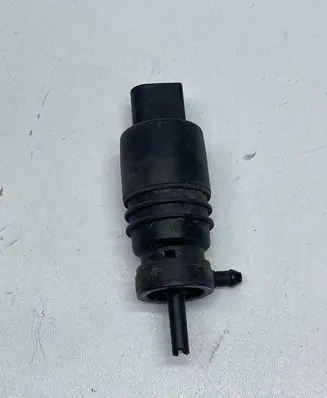 Audi A4 S4 B7 8E 8H Windscreen/windshield washer pump 1T0955651 3028149