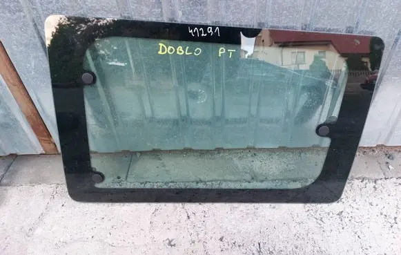 Fiat Doblo Sliding door window/glass 
