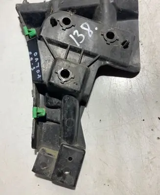 Volvo S60 Front bumper mounting bracket 31323832