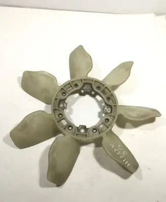 Toyota Hilux (AN10, AN20, AN30) Fan impeller 8B21Z