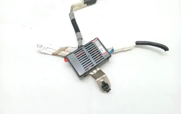 Lexus IS 220D-250-350 Aerial antenna amplifier C25S2B