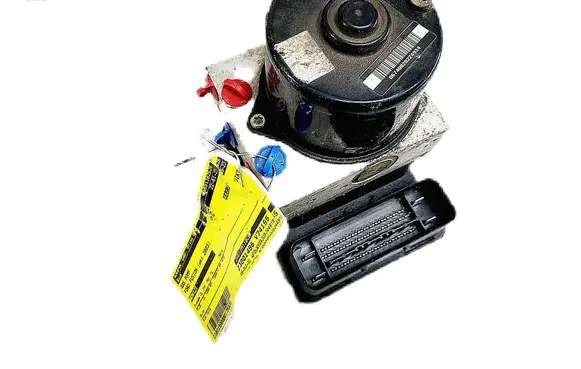 Ford Fusion ABS Pump 2S61-2M110-CE