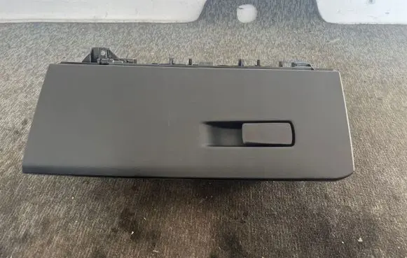 BMW X1 F48 F49 Glove box