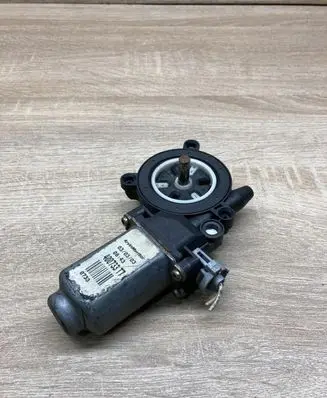 Renault Scenic I Front door window regulator motor 400733T7 LEFTSIDE