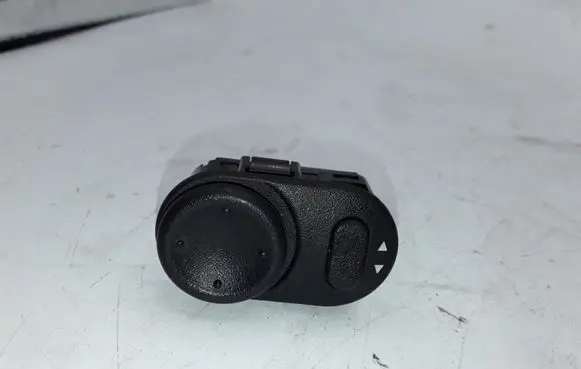 Suzuki Ignis Wing mirror switch 3795083E20