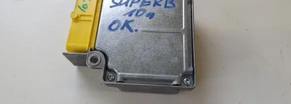 Skoda Superb B6 (3T) Airbag control unit/module