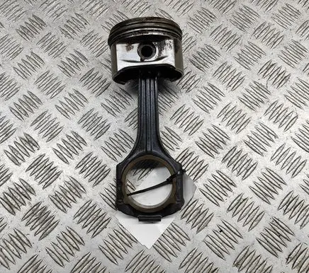 Mercedes-Benz CLK A209 C209 Piston A1130300020 A1120306617