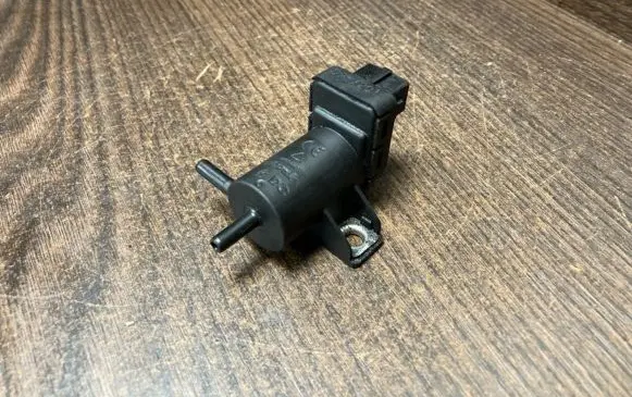 Opel Movano B Turbo solenoid valve 8200762162