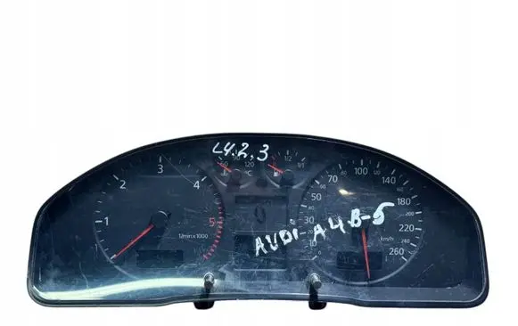 Audi A4 S4 B5 8D Speedometer (instrument cluster) 8D0920900M
