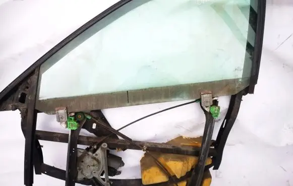 Audi A4 S4 B5 8D Front door window/glass frame 