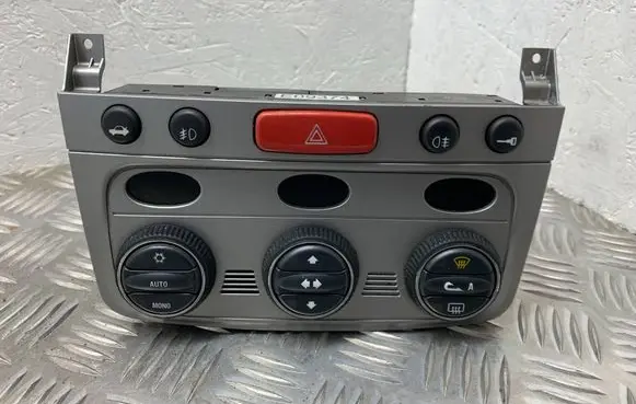Alfa Romeo 147 Climate control unit 01560513730 0000231981 FTC52492079