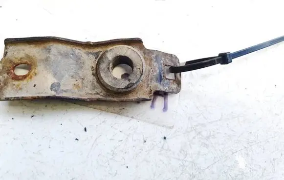 Honda CR-V Radiator mount bracket 
