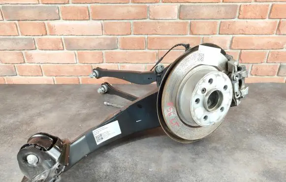 Mini One - Cooper F56 F55 Rear wheel hub spindle/knuckle 6851569