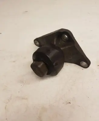 Audi A6 S6 C6 4F Engine mounting bracket 4F0199343G
