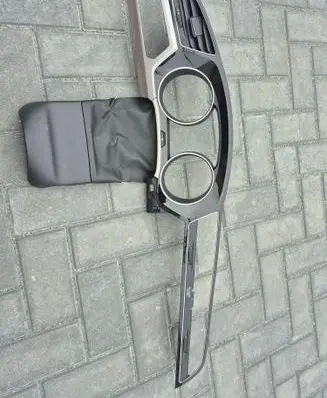 Volkswagen Touran III Dashboard trim 5TA919069LL