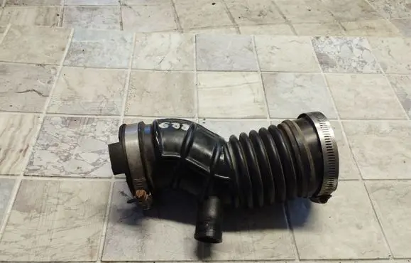 Subaru Forester SH Turbo air intake inlet pipe/hose 14462AA510