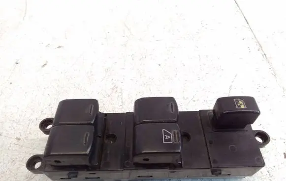 Nissan Pathfinder R51 Electric window control switch