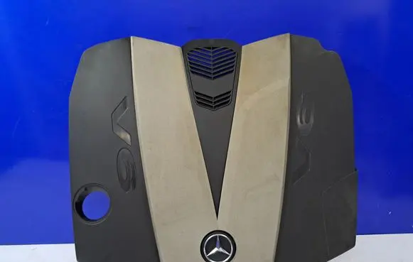 Mercedes-Benz E W212 Engine cover (trim) A6420104267