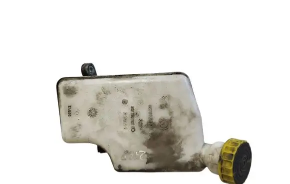 Master brake cylinder