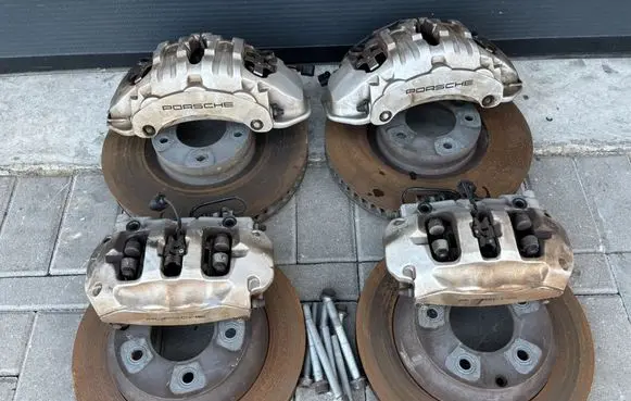 Porsche Cayenne (92A) Brake discs and calipers set 