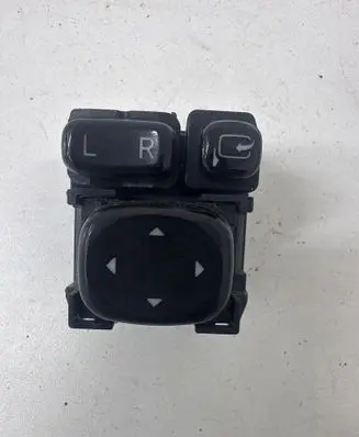 Toyota Avensis T270 Wing mirror switch 183646