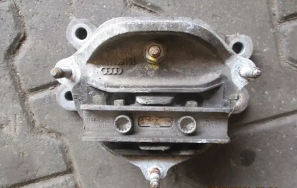 Audi A2 Other gearbox part AUDI8K0399151