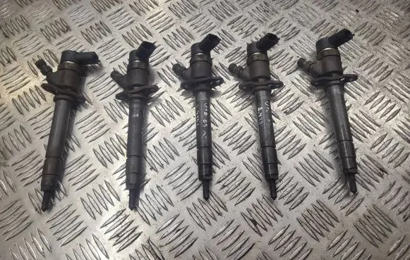 Volvo V70 Fuel injectors set 0445110078