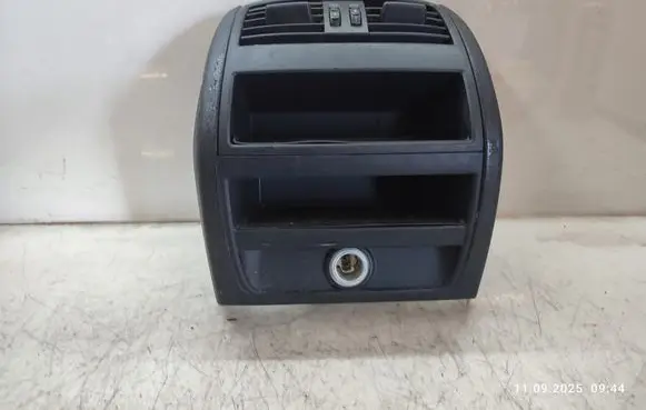 BMW 5 F10 F11 Rear air vent grill 9206664 920666403