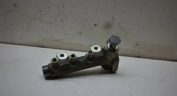 Fuel main line pipe
