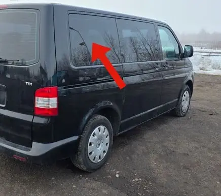 Volkswagen Multivan T5 Rear side window 7H5845332H 30122005 7H5035577J
