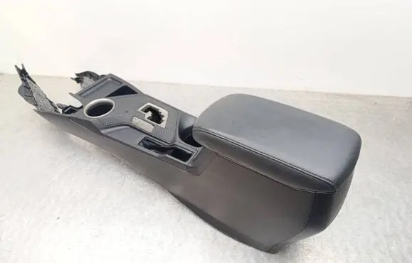 Toyota RAV 4 (XA40) Center console 5890142090