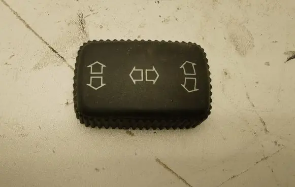 BMW 7 E38 Seat control switch 1379369