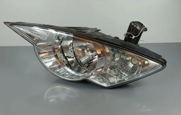 SsangYong Kyron Headlight/headlamp