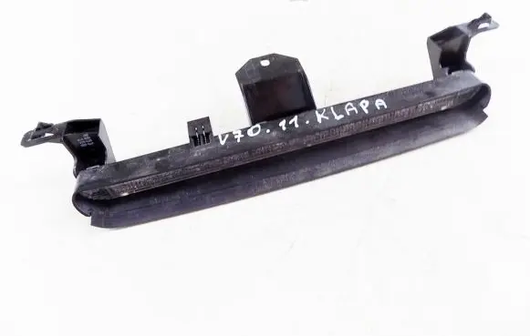 Volvo V70 Third/center stoplight