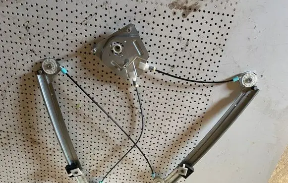 Audi A3 S3 8P Front window lifting mechanism without motor 8P3837461B