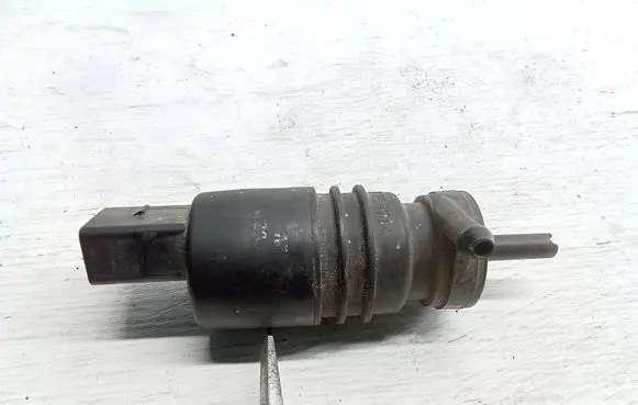 Ford Focus Windscreen/windshield washer pump