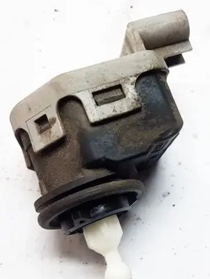 Headlight level adjustment motor