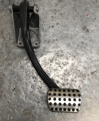 Mercedes-Benz ML W164 Brake pedal A1642902001BILI A1642902001