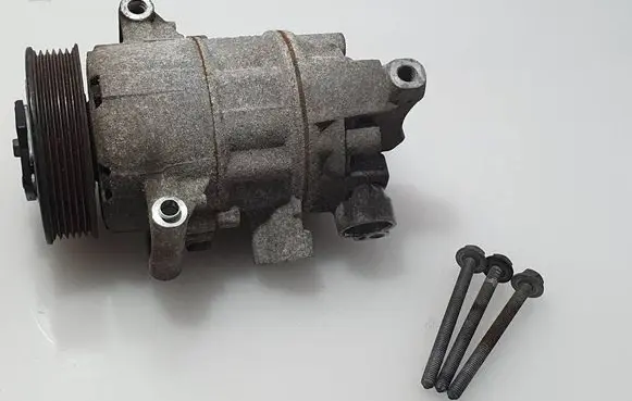 Volkswagen PASSAT B8 Air conditioning (A/C) compressor (pump) 5Q0816803B 08228114325A 5Q0816803