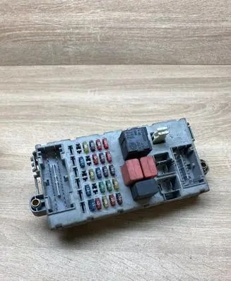 Fiat Punto (188) Fuse module 46812228 46552681