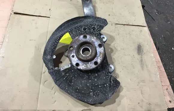 BMW X5 E70 Front wheel hub 6773783
