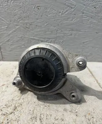 Mercedes-Benz E W213 Engine mount bracket A2132400500 ZGS002