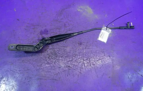 Ford C-MAX I Front wiper blade arm 3M5117526AB