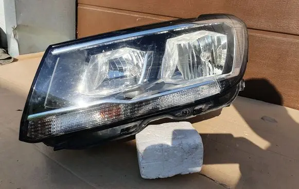 Volkswagen Tiguan Headlight/headlamp 5NB941005B