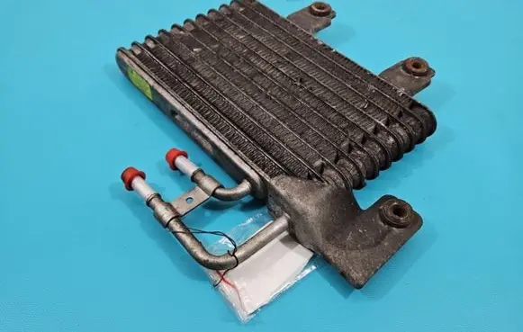 Engine oil radiator